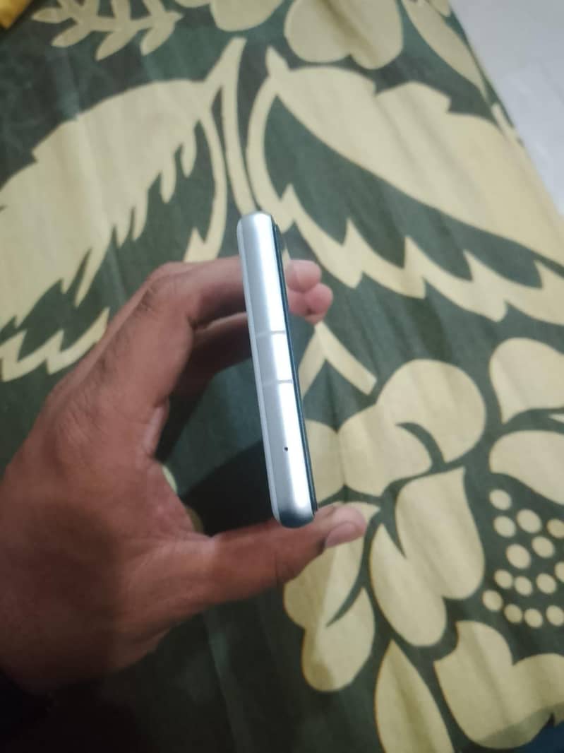 Google Pixel 7a 3