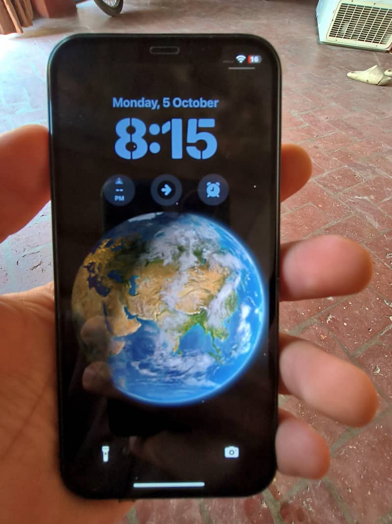 Apple iPhone 12 5