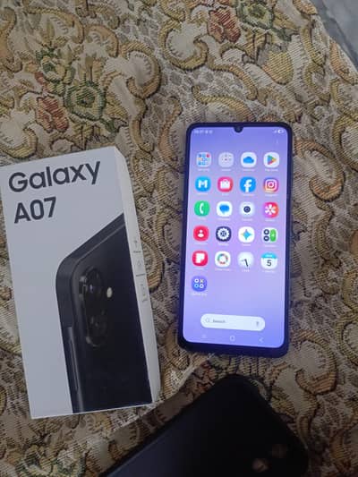 samsung A07 4 64 comeplete box 3 month use