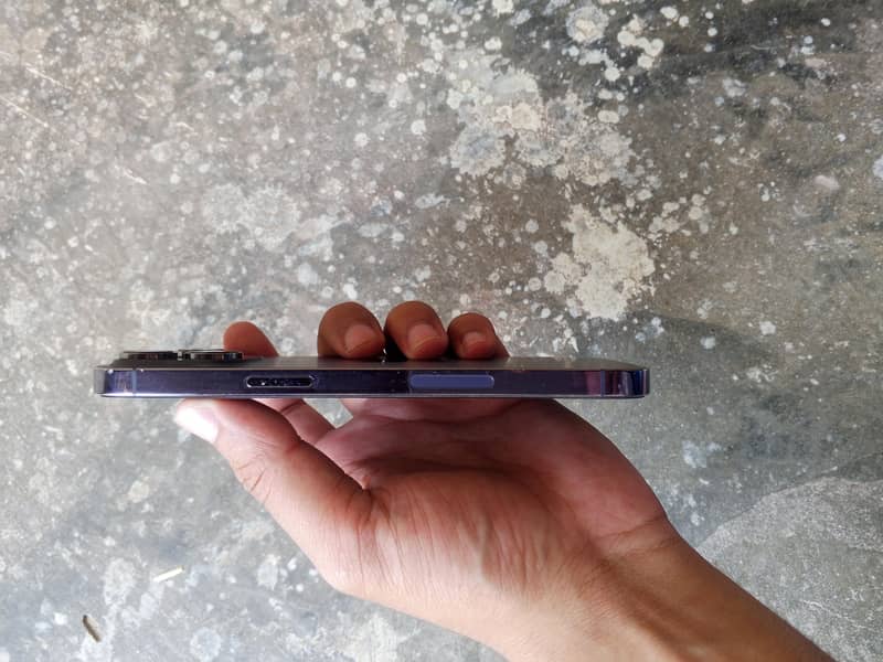 Apple iPhone 14 Pro Max 1