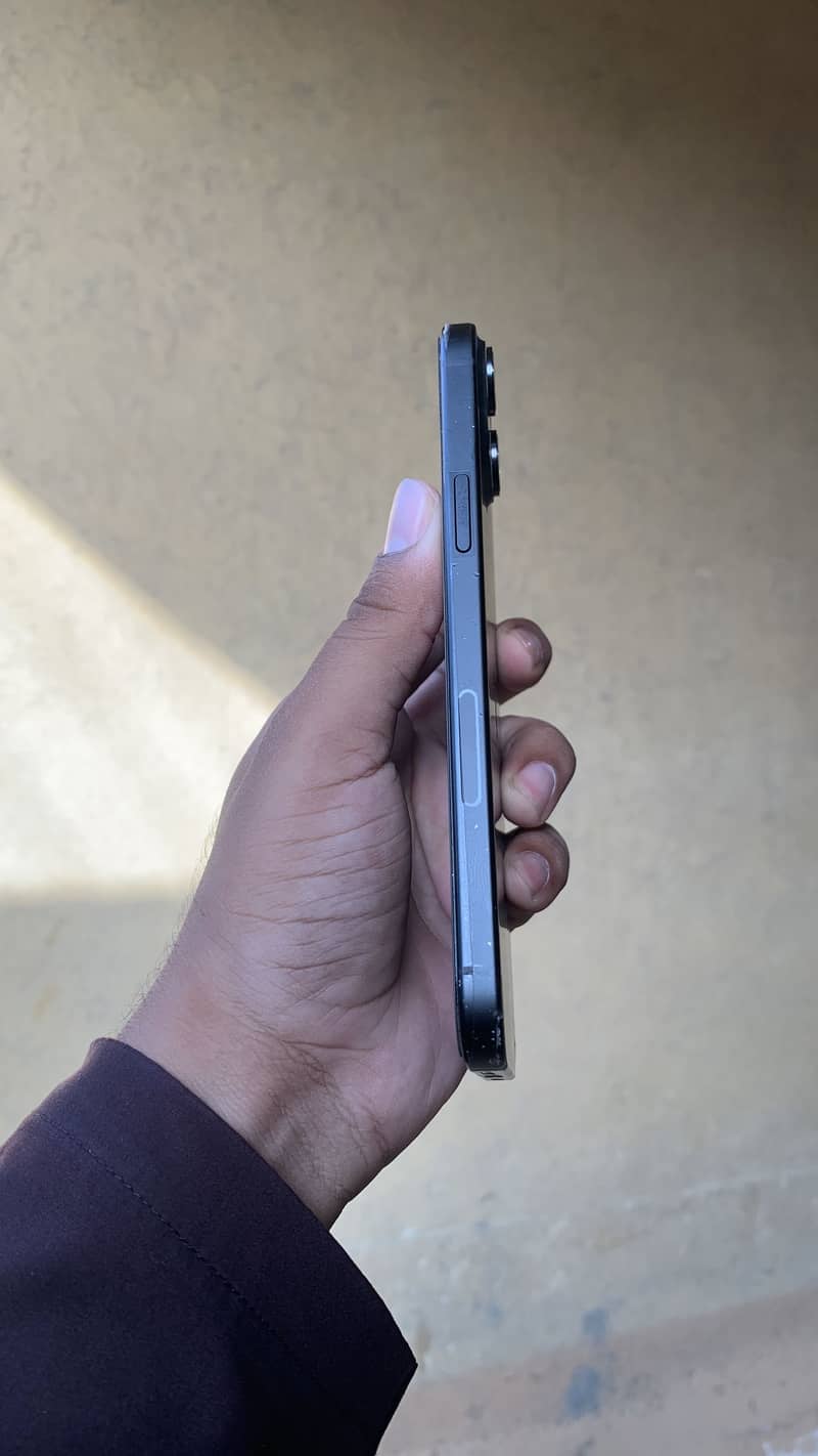 Apple iPhone 15 plus 1