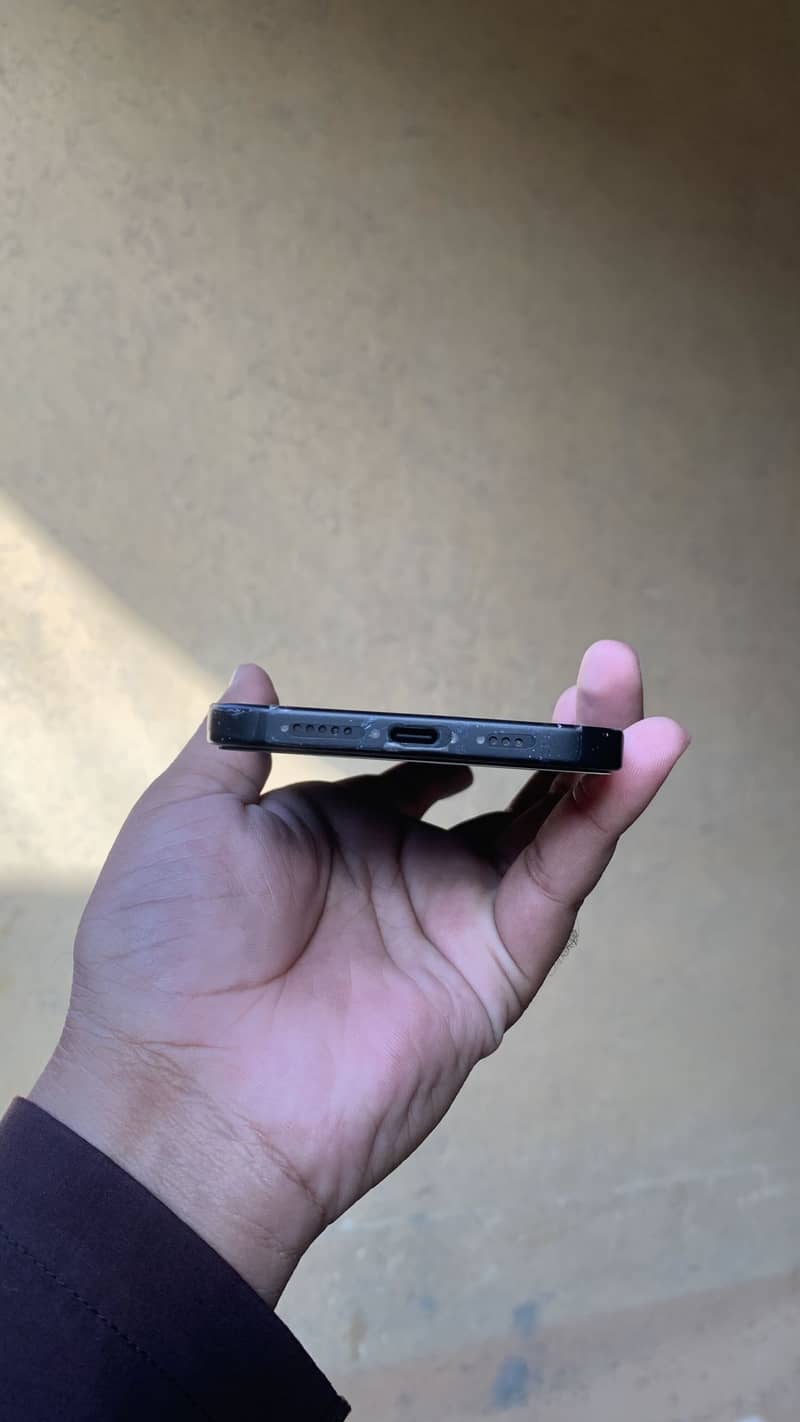 Apple iPhone 15 plus 4