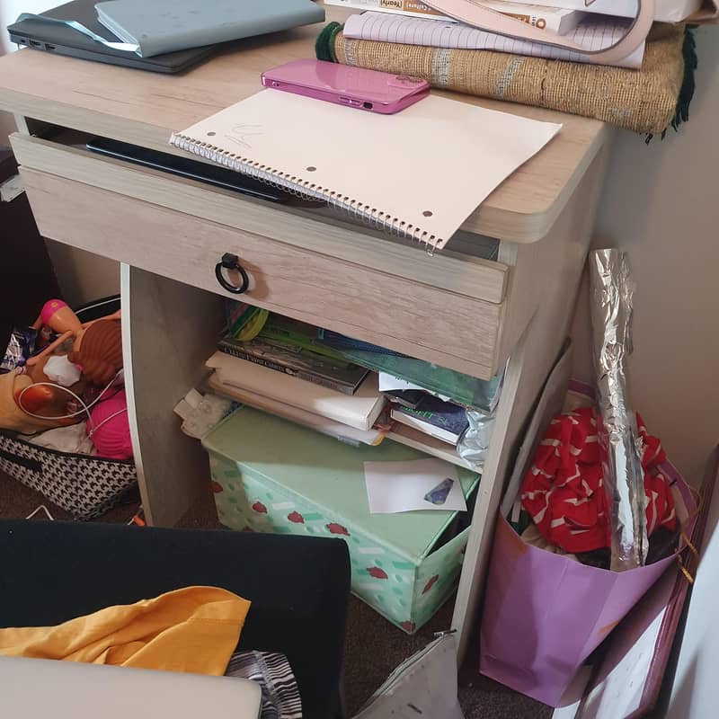 writing / study table 2