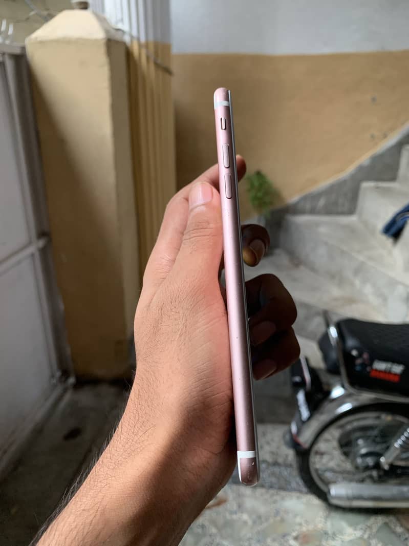 Apple iPhone 7 Plus 1