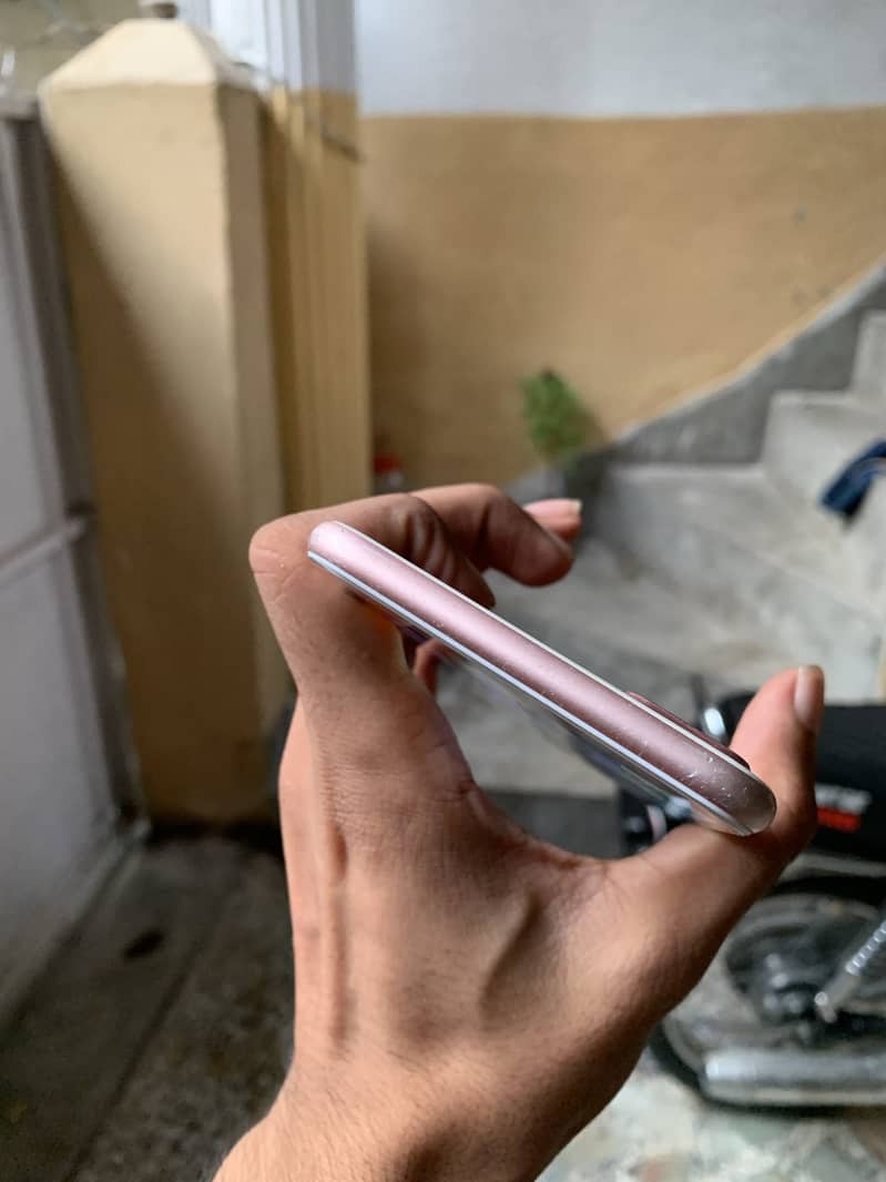 Apple iPhone 7 Plus 5