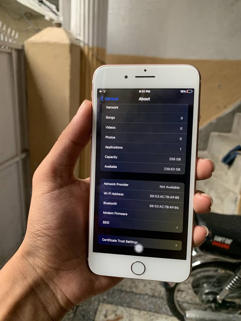 Apple iPhone 7 Plus 8