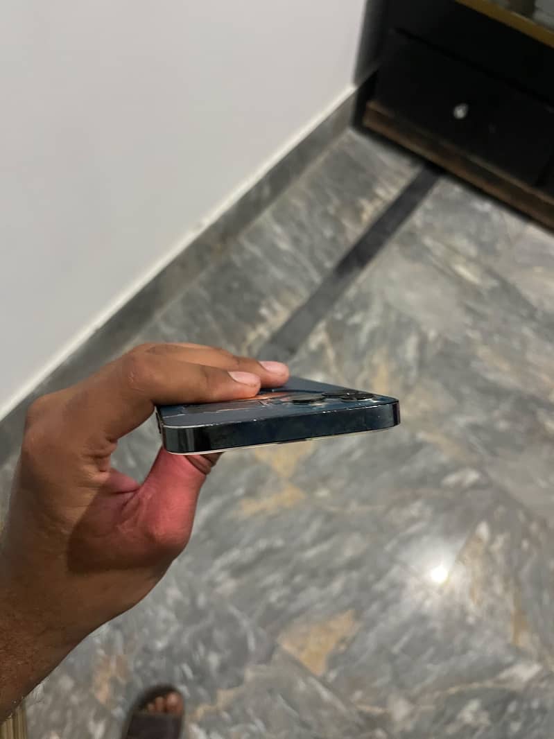 Apple iPhone 12 Pro JV 4