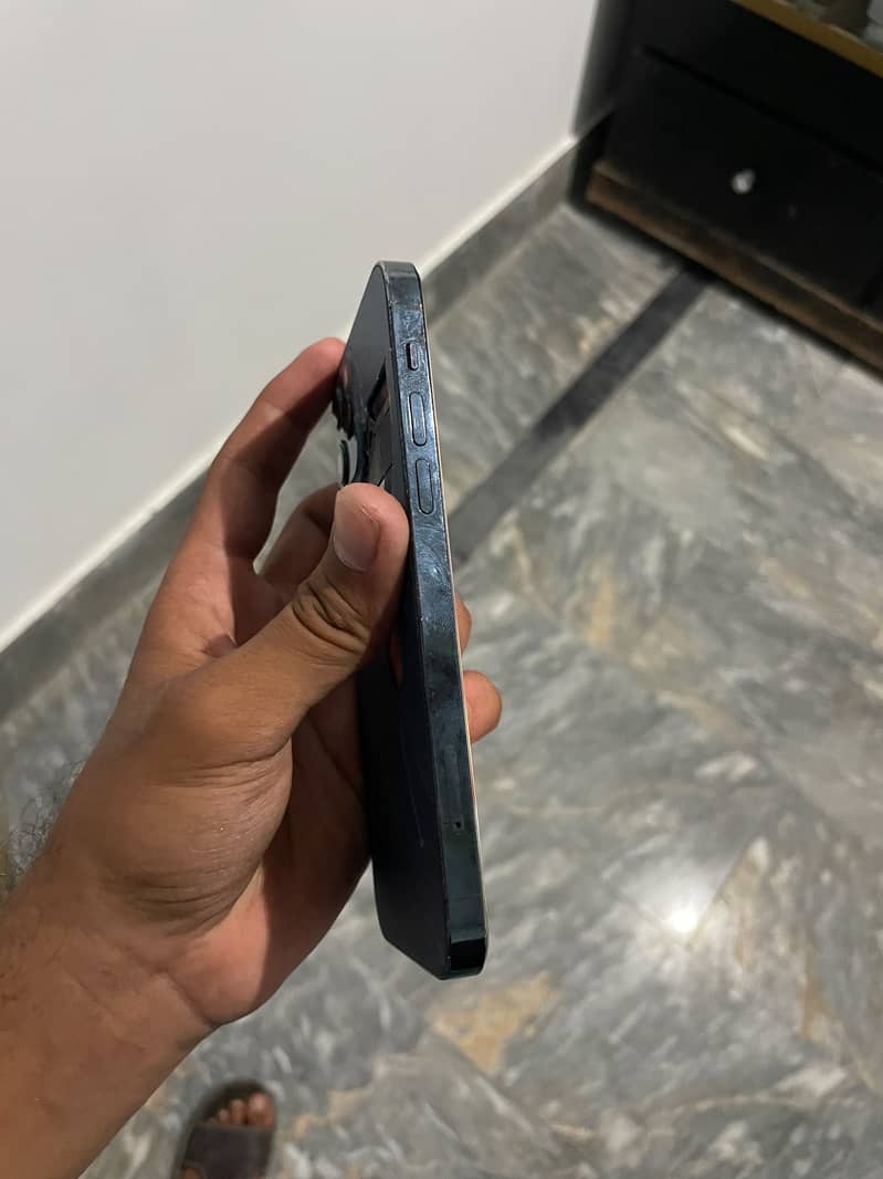 Apple iPhone 12 Pro JV 5