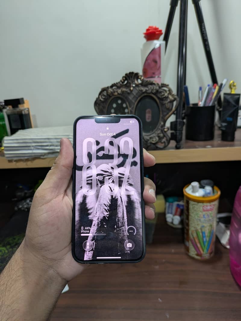 Apple iPhone 13 1