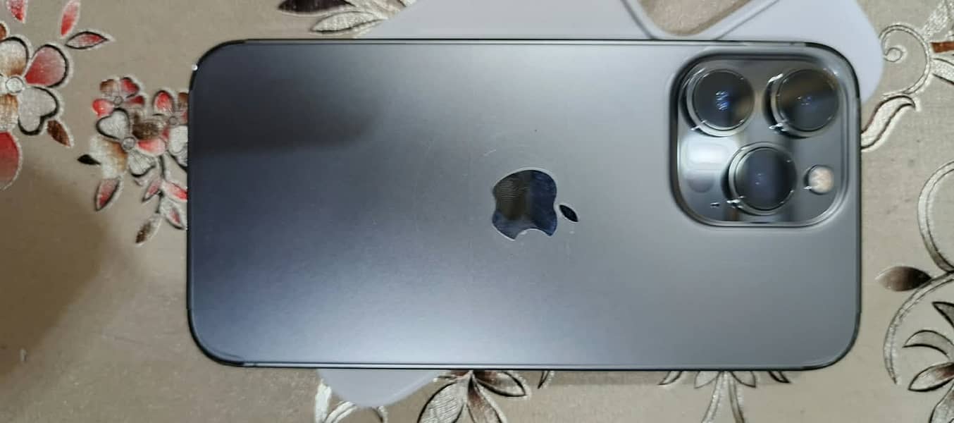 Apple iPhone 13 Pro 1