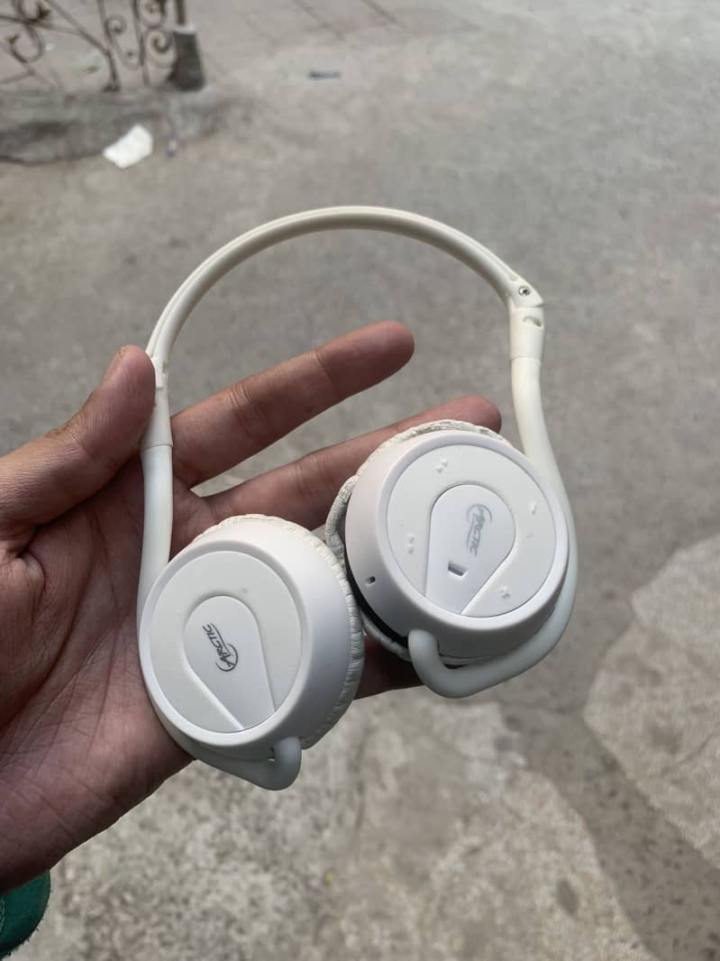 Arctic Bluetooth Headphone 0