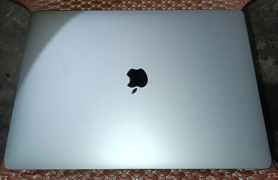 Macbook pro 2017 0