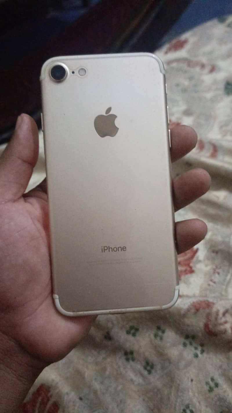 Apple iPhone 7 0
