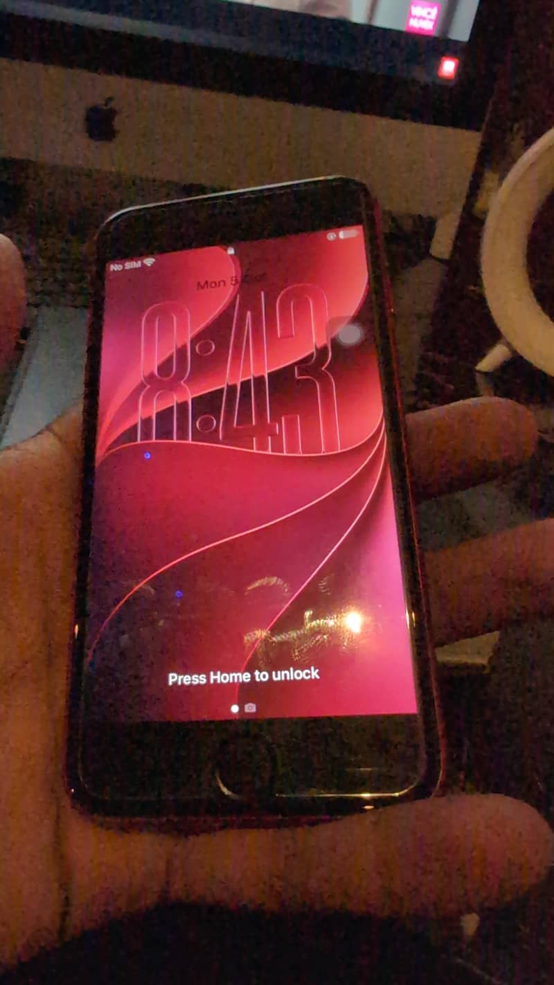 Apple iPhone SE 2023 0
