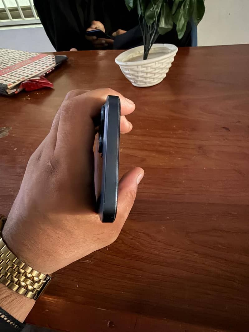 Apple iPhone 12 Pro Max 4