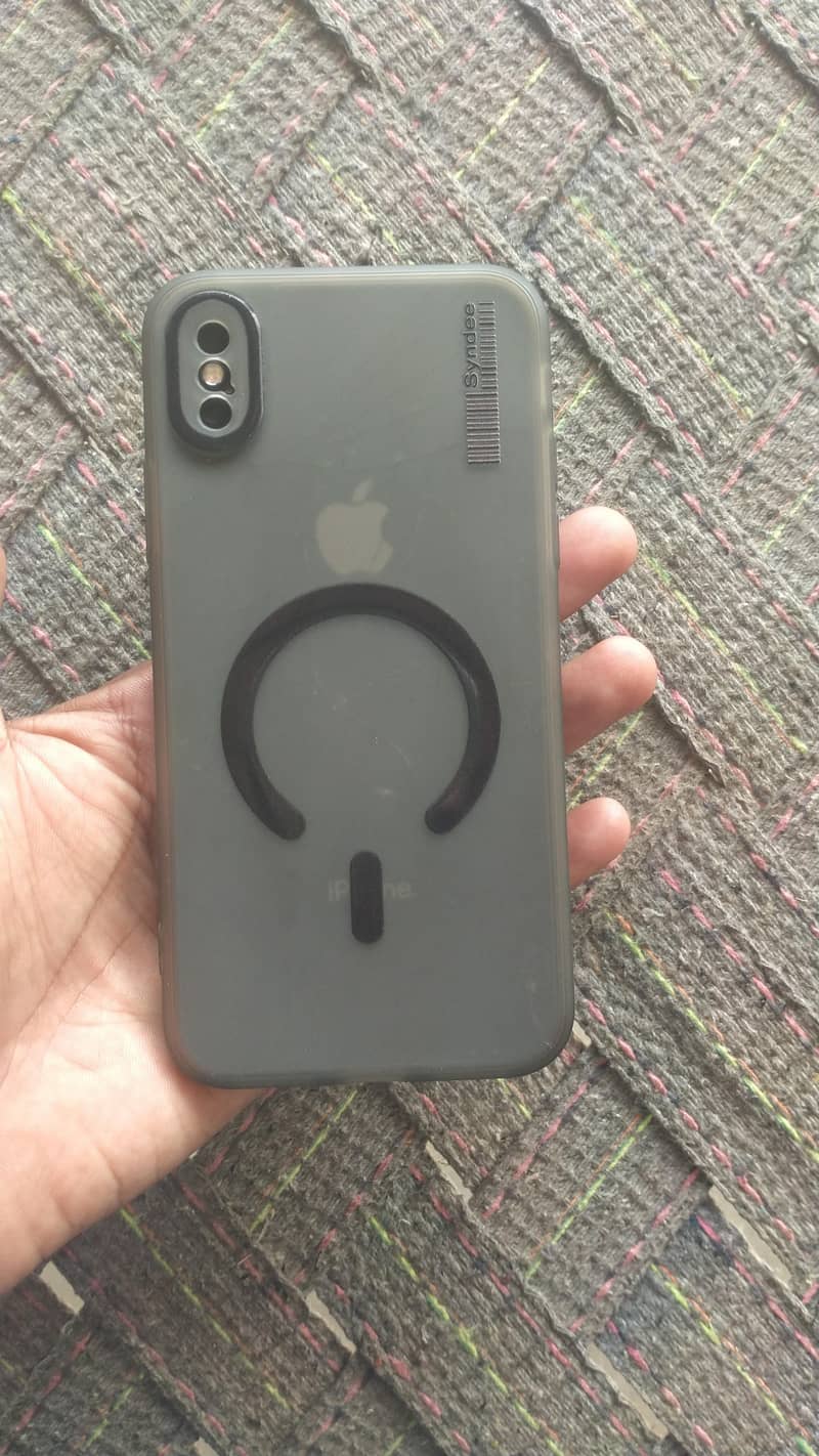 Apple iPhone X 4