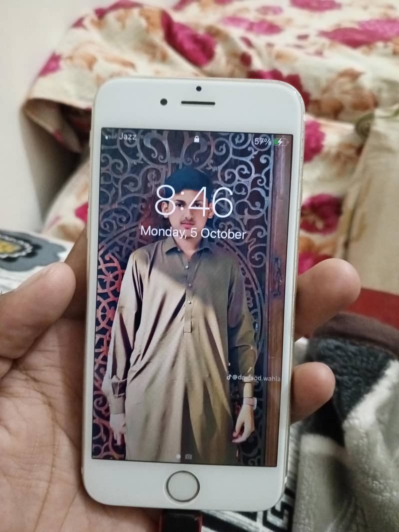 Apple iPhone 6S 1