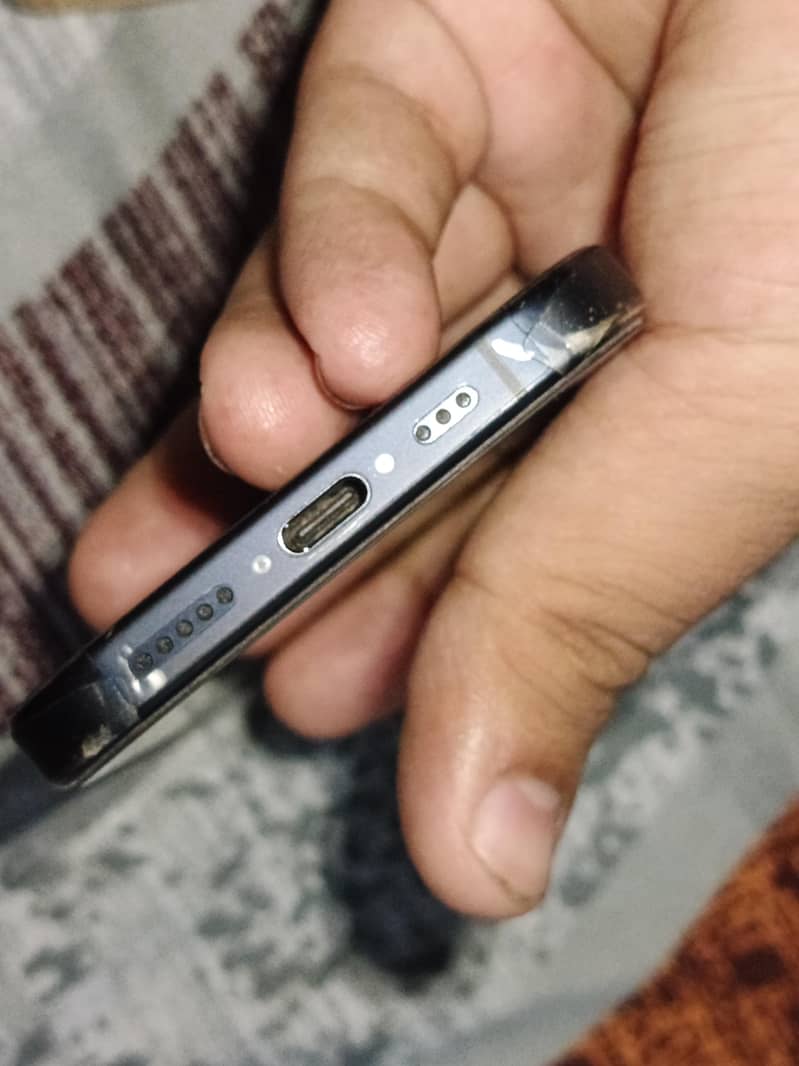 Apple iPhone 15 Pro 7