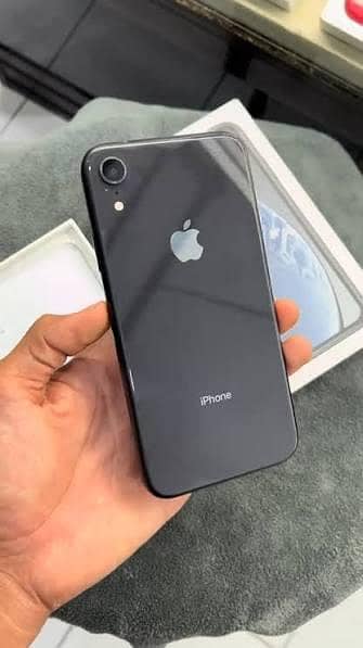 Apple iPhone XR 4