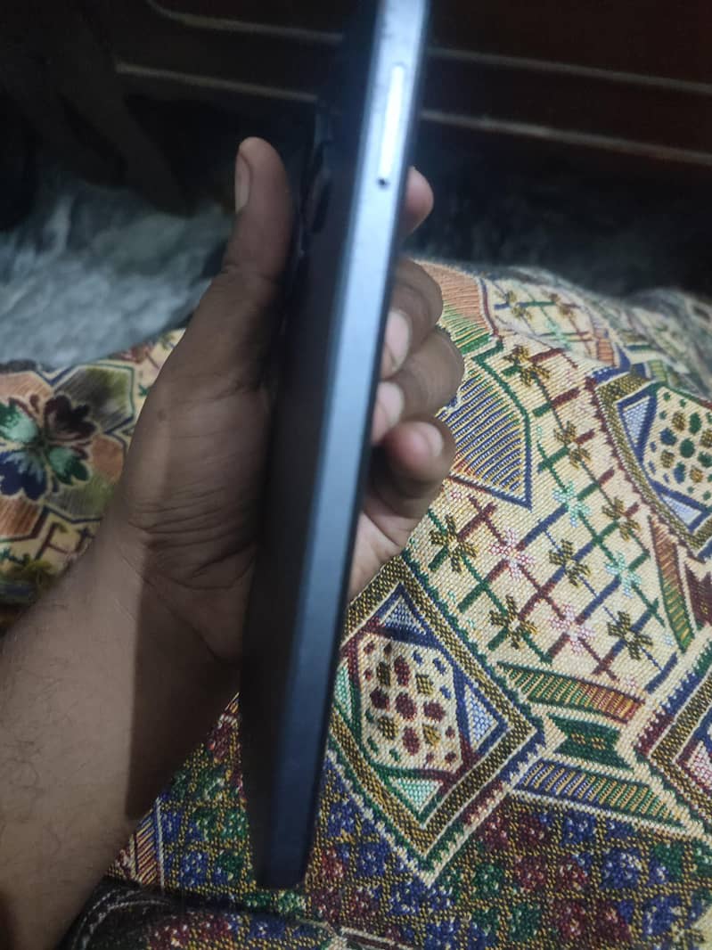 Tecno Spark 20C 4