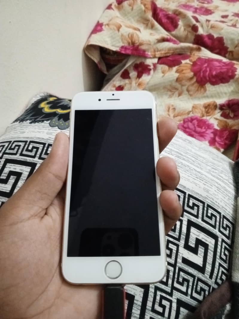 Apple iPhone 6S 1