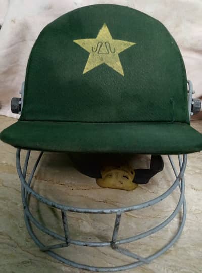 Crirket helmet