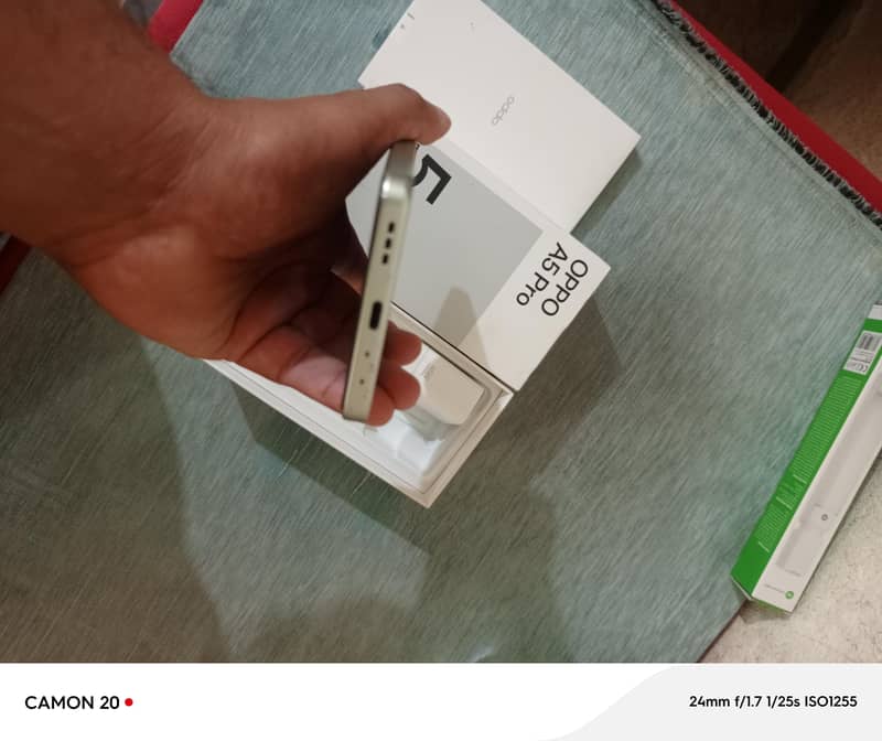 OPPO A5 Pro 4