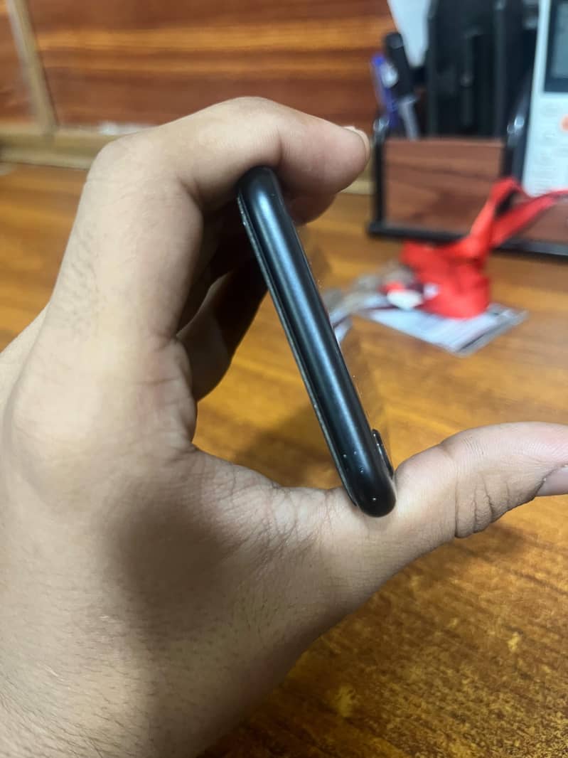 Apple iPhone SE 6