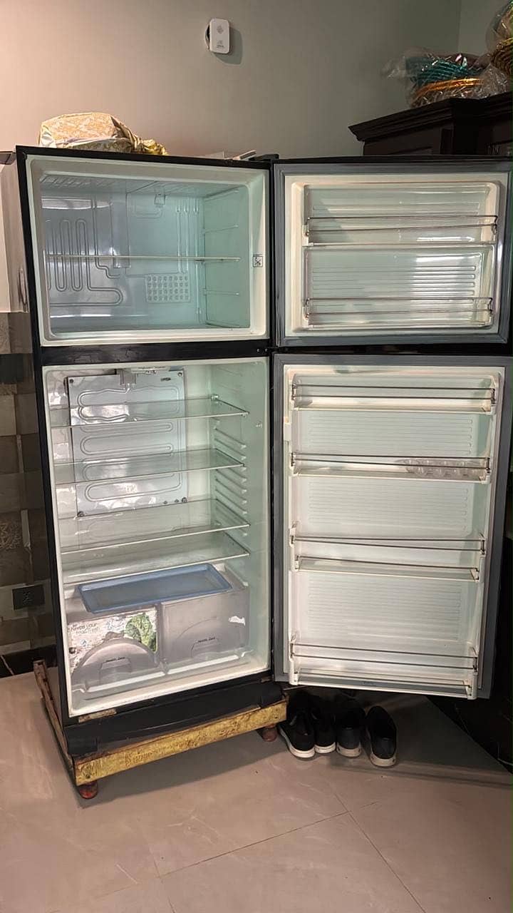 8/10 condition. Just needs cleaning 1