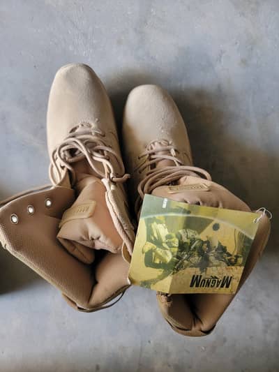 magnum long shoes