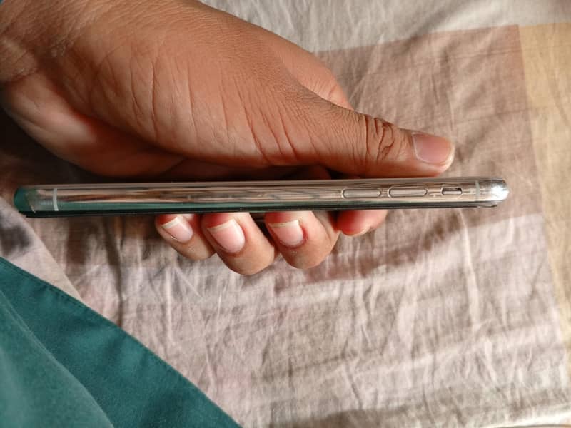 Apple iPhone X 2