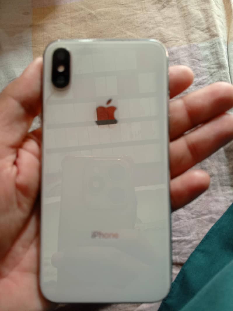 Apple iPhone X 4
