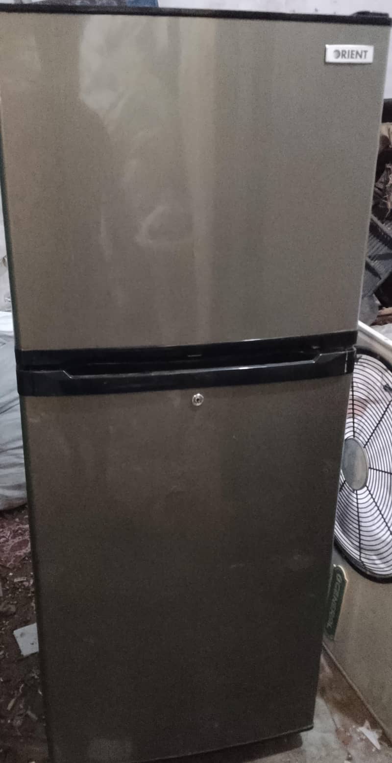 Orient medium fridge all ok 0