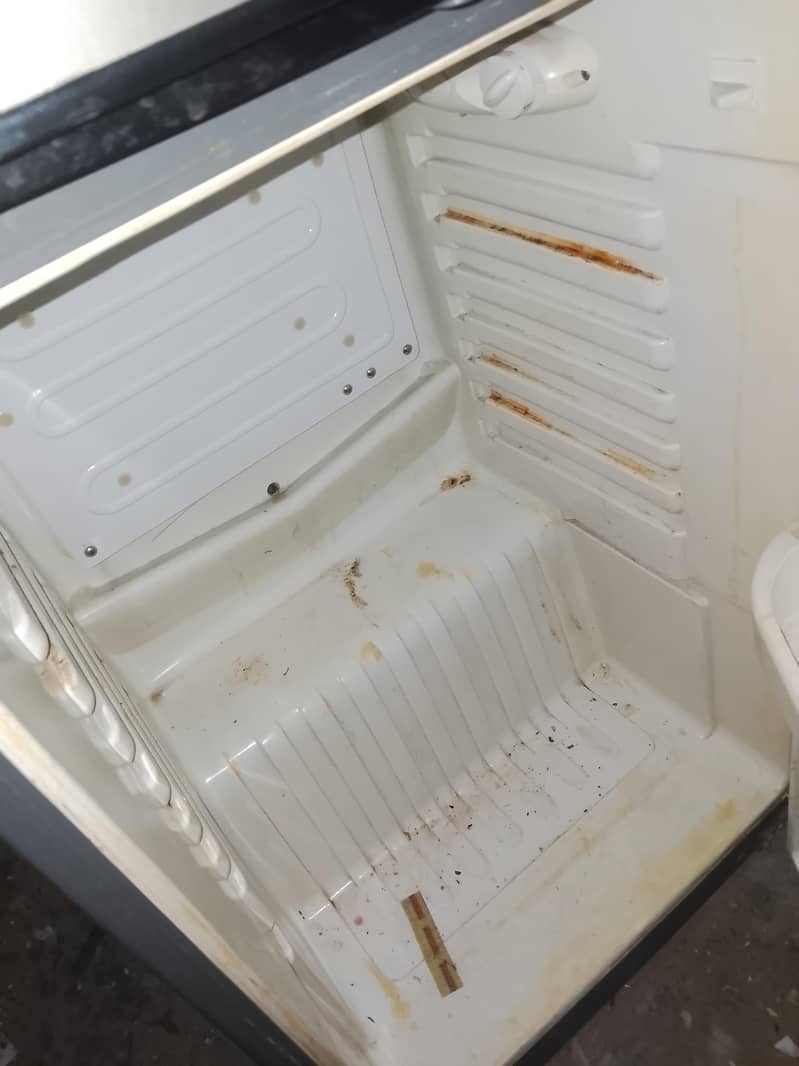 Orient medium fridge all ok 3