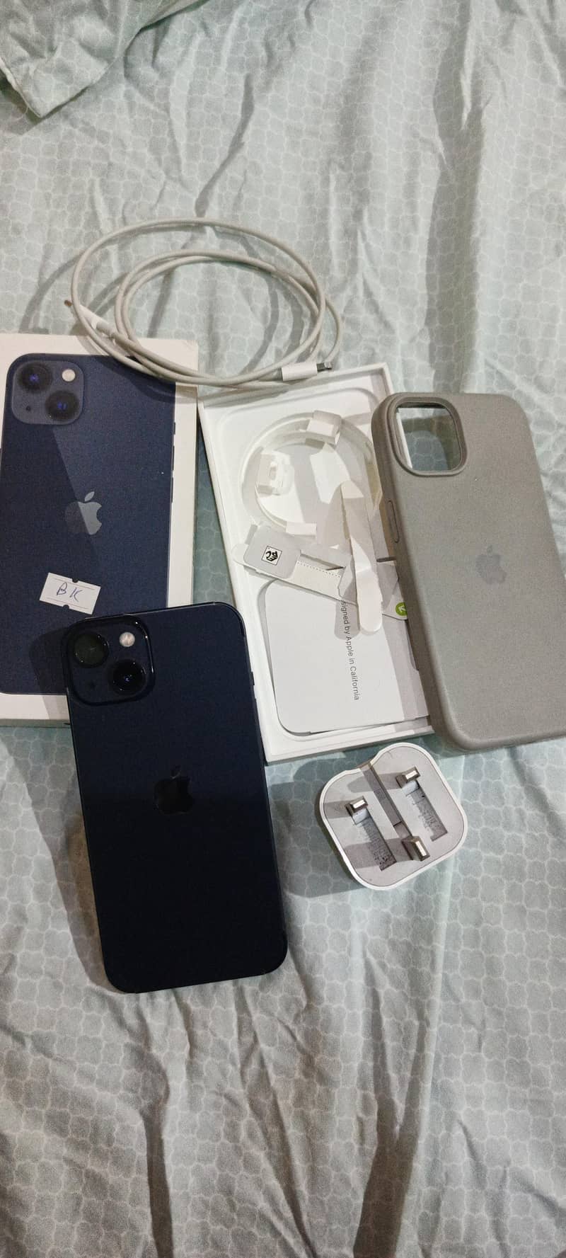 iPhone 13 4