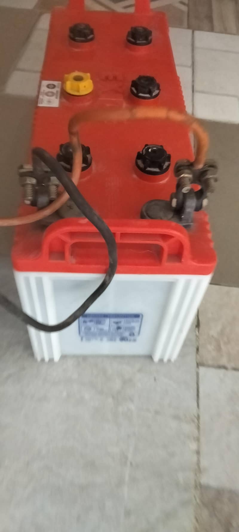 700 W ups 3