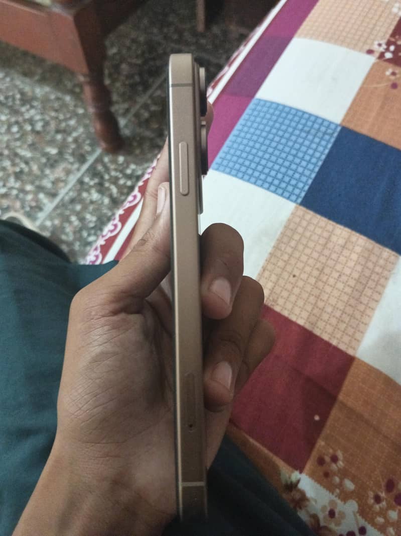 Apple iPhone XR 4