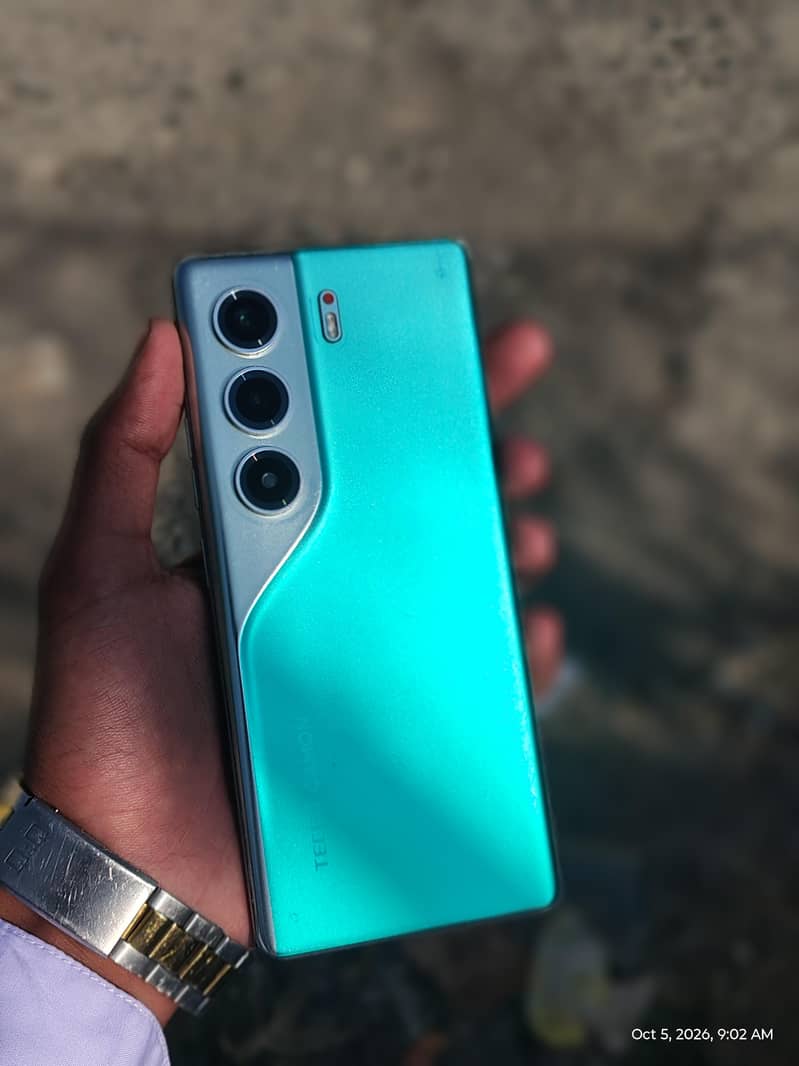 Tecno CAMON 40 Pro 3