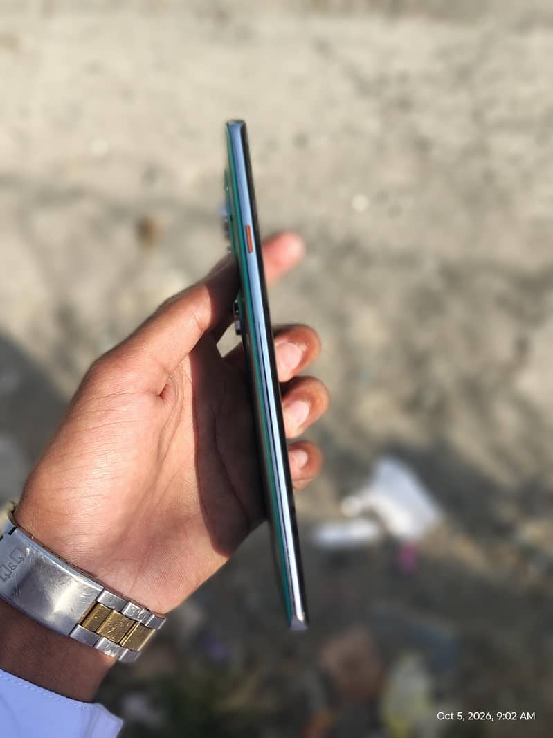 Tecno CAMON 40 Pro 6