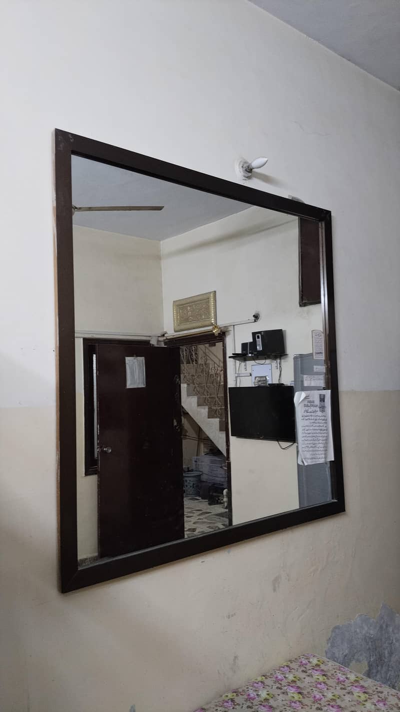 Square shape Mirror 1