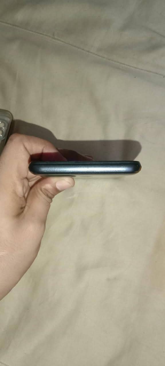 Realme C21 5