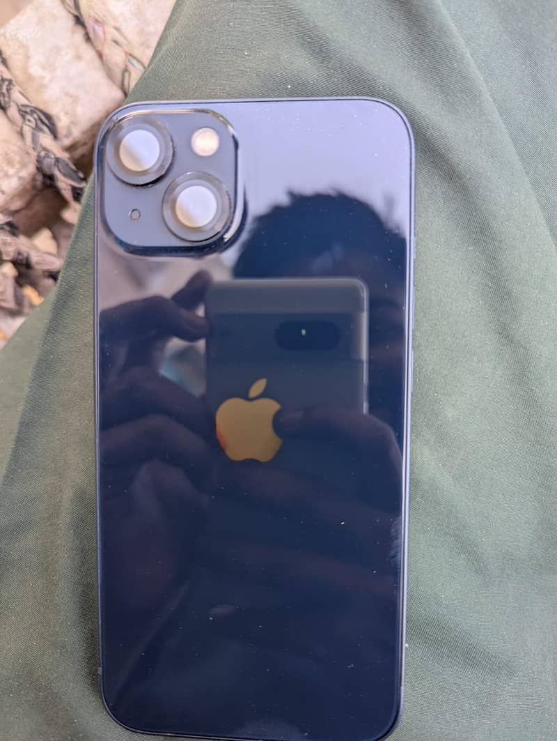 Apple iPhone 13 0