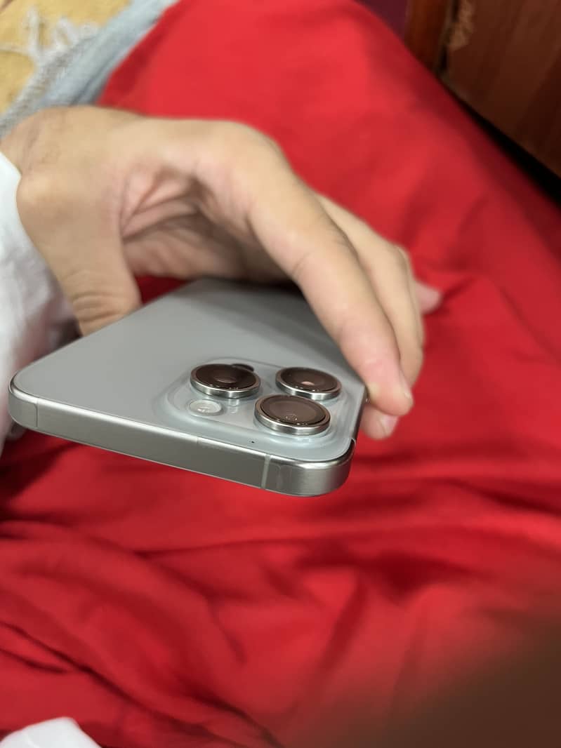 Apple iPhone 15 Pro Max 1