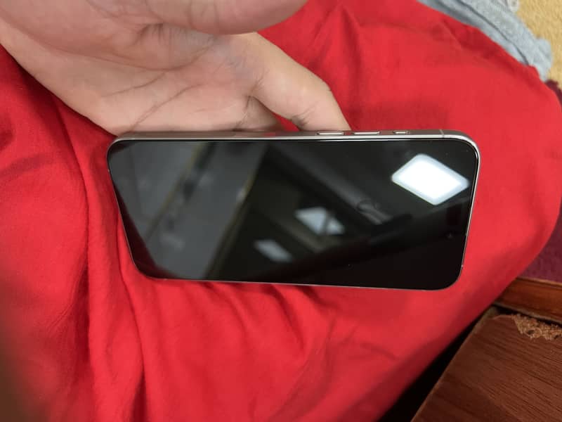 Apple iPhone 15 Pro Max 7