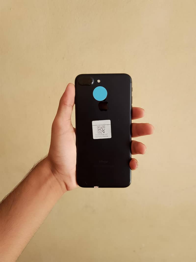 Apple iPhone 7 Plus 32 gb 1