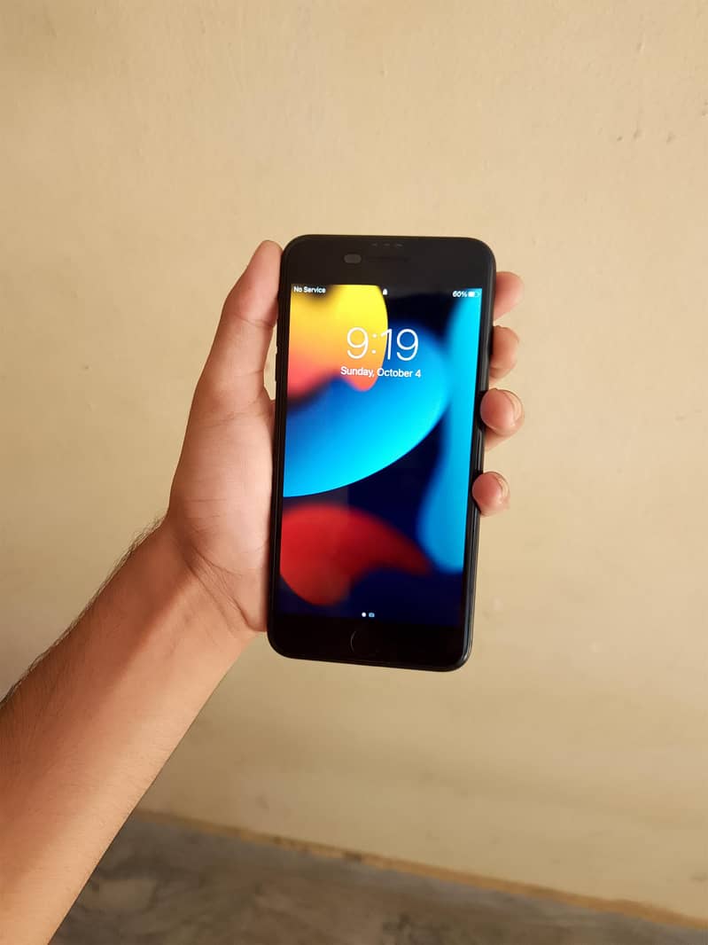 Apple iPhone 7 Plus 32 gb 4