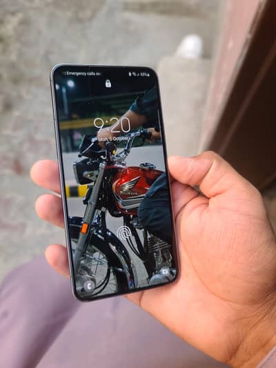 urgent sale Samsung Mobile S22