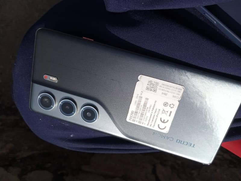 Tecno CAMON 40 Pro 0