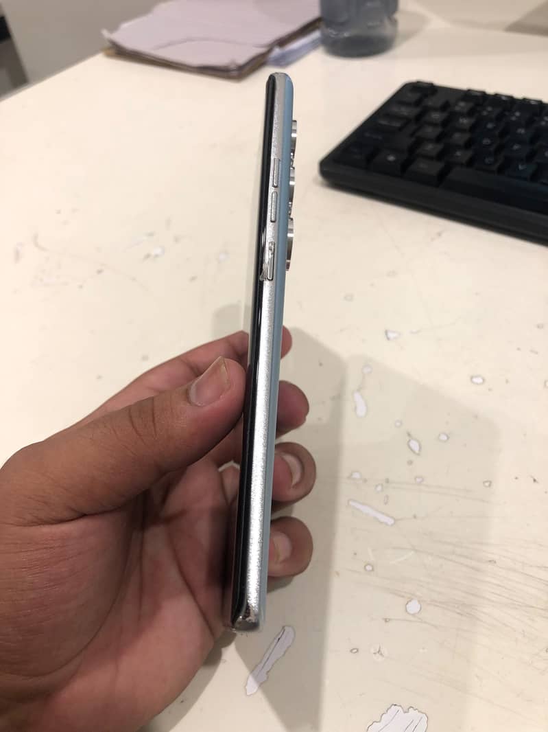 Tecno CAMON 40 Pro 4