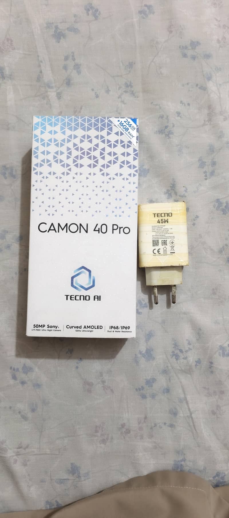 Tecno CAMON 40 Pro 7